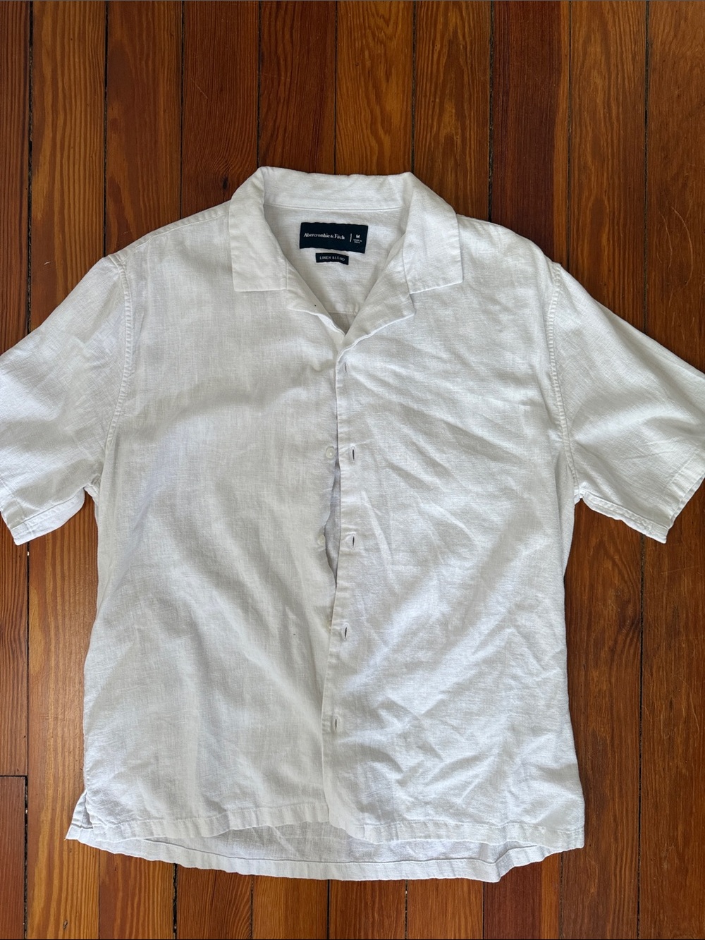 Men's White Linen Short-Sleeve Button-Up Shirt